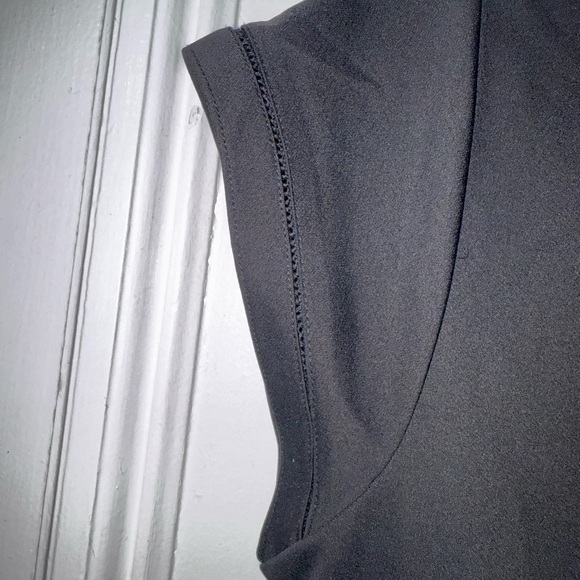 Banana Republic Flounce-Hem Fit-and-Flare Black Dress (NWOT) - Picture 2 of 8